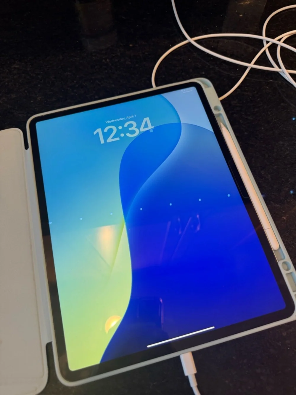 Apple iPad Air 13 inch M3 chip 2025 Silver iPadOS USB-C WITH Apple Pencil bundle